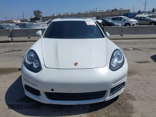 2015 Porsche Panamera 4 z VIN WP0AA2A72FL005751, wystawiony jako IAAI lot #37747010 z przebiegiem 68 128 mil mil oraz . Historia ofert i sprzedaży dostępna na DreamBid. Obrazek 12.