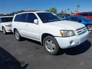 2007 Toyota Highlander w/3rd Row with VIN JTEDP21A270127371, listed as a IAAI auction lot 42465645 with 170,739 mi miles and . Bid and sale history available at DreamBid. Image 1.