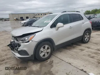 2019 Chevrolet Trax LT z VIN KL7CJLSB8KB844947, wystawiony jako Copart lot #51800355 z przebiegiem 93 740 mil mil oraz Szkoda całkowita • Salvage title. Historia ofert i sprzedaży dostępna na DreamBid. Obrazek 1.