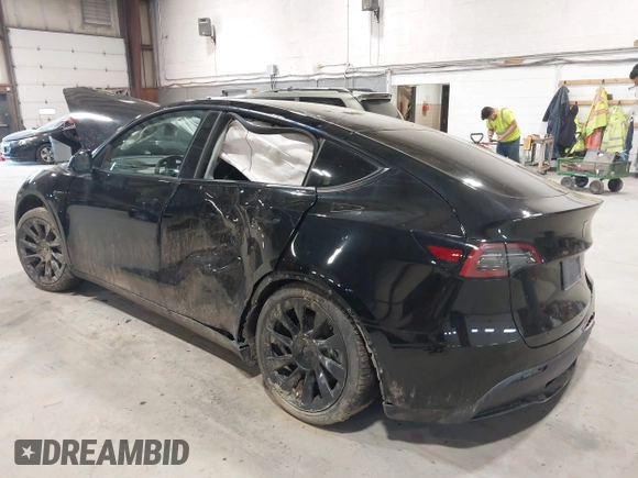2022 Tesla Model Y Long Range z VIN 7SAYGDEE0NF342215, wystawiony jako IAAI lot #42136858 z przebiegiem 53 037 mil mil oraz . Historia ofert i sprzedaży dostępna na DreamBid. Obrazek 3.
