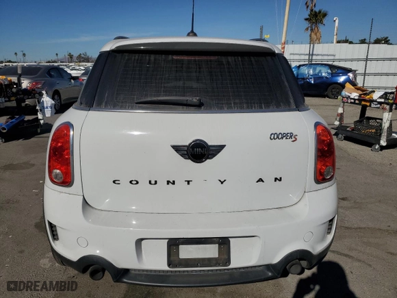 2016 MINI Cooper Countryman S with VIN WMWZC3C52GWT09061, listed as a Copart auction lot 41478915 with 133,461 mi miles and Clean Title. Bid and sale history available at carsss.com. Image 6.