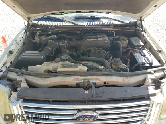 2008 Ford Explorer XLT with VIN 1FMEU63E58UA74891, listed as a Copart auction lot 70362244 with 152,101 mi miles and Clean Title. Bid and sale history available at carsss.com. Image 12.