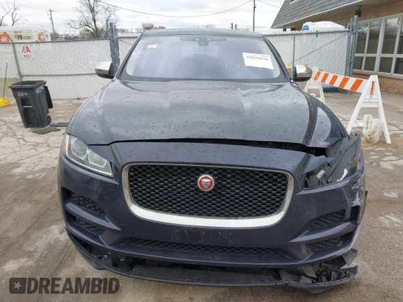 2017 Jaguar F-Pace 35t z VIN SADCS2BV5HA068252, wystawiony jako IAAI lot #42035878 z przebiegiem 74 046 mil mil oraz . Historia ofert i sprzedaży dostępna na DreamBid. Obrazek 12.