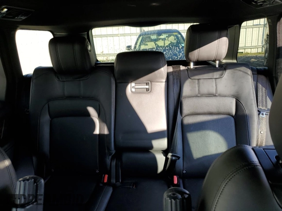 2018 Land Rover Range Rover HSE z VIN SALGS2SV2JA385353, wystawiony jako Copart lot #51915155 z przebiegiem 75 794 mil mil oraz Czysty tytuł • Clean title. Historia ofert i sprzedaży dostępna na DreamBid. Obrazek 10.