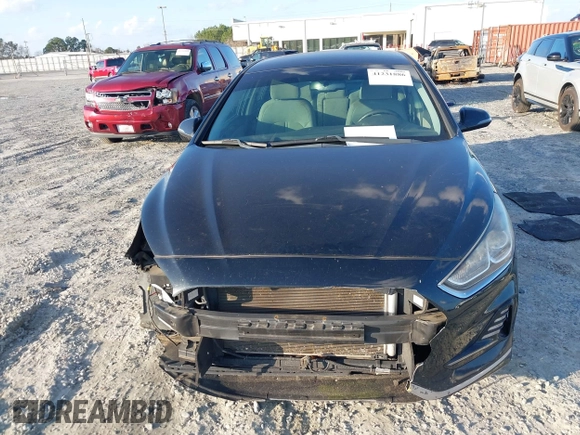 2018 Hyundai Sonata Sport with VIN 5NPE34AF1JH599695, listed as a IAAI auction lot 41231886 with 109,743 mi miles and . Bid and sale history available at carsss.com. Image 12.