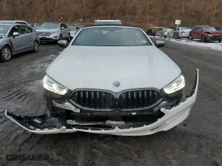 2019 BMW 8 Series M850i xDrive with VIN WBAFY4C54KBX39281, listed as a Copart auction lot 43638835 with 31,657 mi miles and Salvage Title. Bid and sale history available at carsss.com. Image 5.
