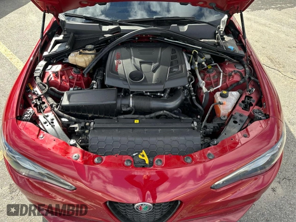 2020 Alfa Romeo Giulia Ti Sport z VIN ZARFAMBN7L7626380, wystawiony jako Copart lot #47583435 z przebiegiem 63 898 mil mil oraz Czysty tytuł • Clean title. Historia ofert i sprzedaży dostępna na DreamBid. Obrazek 5.