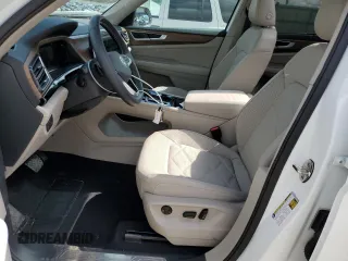 2024 Volkswagen Atlas SE with VIN 1V2KR2CA0RC551778, listed as a Copart auction lot 55583095 with 10,854 mi miles and Salvage title. Bid and sale history available at DreamBid. Image 7.