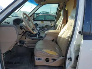 1998 Ford Expedition XLT with VIN 1FMRU17LXWLB16987, listed as a Copart auction lot 45755405 with 152,436 mi miles and Salvage Title. Bid and sale history available at carsss.com. Image 7.
