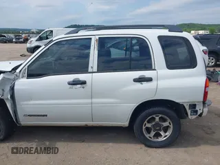 1999 Chevrolet Tracker with VIN 2CNBE13C6X6925210, listed as a IAAI auction lot 42395915 with 156,201 mi miles and . Bid and sale history available at DreamBid. Image 15.