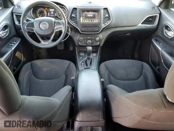 2019 Jeep Cherokee Latitude z VIN 1C4PJMCB0KD140030, wystawiony jako Copart lot #77901084 z przebiegiem 184 787 mil mil oraz Szkoda całkowita • Salvage title. Historia ofert i sprzedaży dostępna na DreamBid. Obrazek 8.
