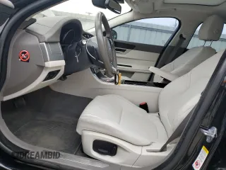 2016 Jaguar XF 35t Premium with VIN SAJBD4BV9GCY10752, listed as a Copart auction lot 44210255 with 103,745 mi miles and Salvage Title. Bid and sale history available at carsss.com. Image 7.