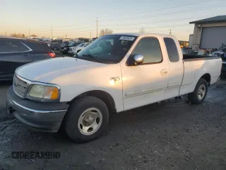 2001 Ford F-150 XL z VIN 1FTRX17L11NB69361, wystawiony jako Copart lot #41933505 z przebiegiem 276 905 mil mil oraz Czysty tytuł • Clean title. Historia ofert i sprzedaży dostępna na DreamBid. Obrazek 1.