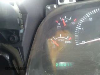 2001 Dodge 1500 z VIN 1B7HC16Y91S239209, wystawiony jako IAAI lot #41202721 z przebiegiem 230 011 mil mil oraz . Historia ofert i sprzedaży dostępna na DreamBid. Obrazek 16.