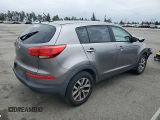 2014 Kia Sportage LX with VIN KNDPB3AC8E7582088, listed as a Copart auction lot 53486325 with 185,601 mi miles and Salvage Title. Bid and sale history available at carsss.com. Image 3.