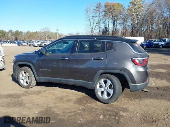 2020 Jeep Compass Latitude with VIN 3C4NJDBB9LT217059, listed as a IAAI auction lot 41645658 with 61,972 mi miles. Bid and sale history available at carsss.com. Image 14.