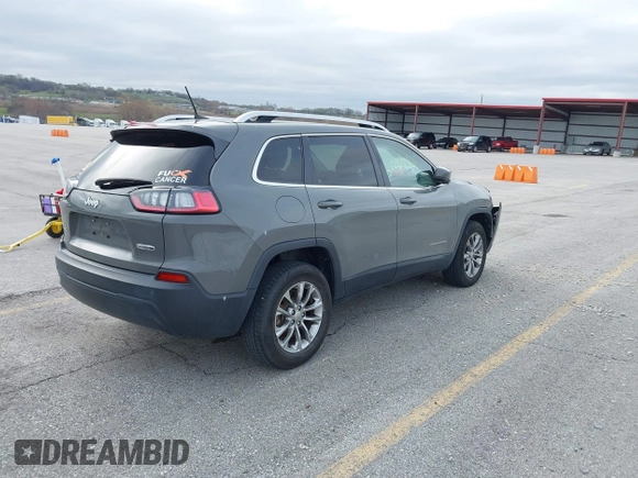 2019 Jeep Cherokee Latitude Plus z VIN 1C4PJMLB5KD440162, wystawiony jako IAAI lot #41911864 z przebiegiem 53 927 mil mil oraz . Historia ofert i sprzedaży dostępna na DreamBid. Obrazek 4.