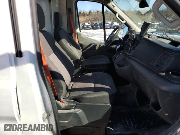 2021 Ford Transit Cargo с VIN 1FTBF4U88MKA91558, выставлен на аукционе Copart как лот 41597595 с пробегом 83 661 миль миль и Списание • Salvage title. История ставок и продаж доступна на DreamBid. Изображение 6.