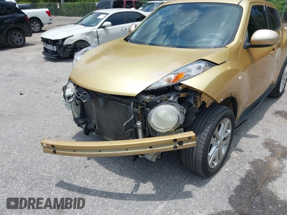 2013 Nissan Juke SV z VIN JN8AF5MRXDT200563, wystawiony jako IAAI lot #42367323 z przebiegiem 155 805 mil mil oraz . Historia ofert i sprzedaży dostępna na DreamBid. Obrazek 6.