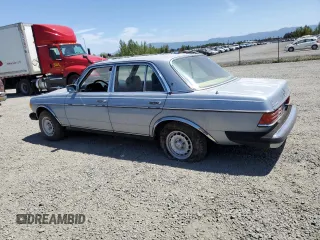1981 Mercedes-Benz 300 D с VIN WDBAB30A3BB224152, выставлен на аукционе Copart как лот 60512855 с пробегом 201 720 миль миль и Чистый • Clean title. История ставок и продаж доступна на DreamBid. Изображение 2.