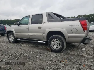 2005 Chevrolet Avalanche Z71 with VIN 3GNEK12Z35G271792, listed as a Copart auction lot 71290704 with 326,914 mi miles and Salvage Title. Bid and sale history available at carsss.com. Image 2.