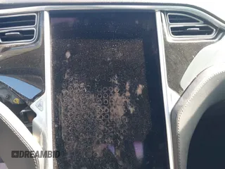 2014 Tesla Model S 60 z VIN 5YJSA1H17EFP43546, wystawiony jako IAAI lot #41896443 z przebiegiem Nie podano mil oraz . Historia ofert i sprzedaży dostępna na DreamBid. Obrazek 16.