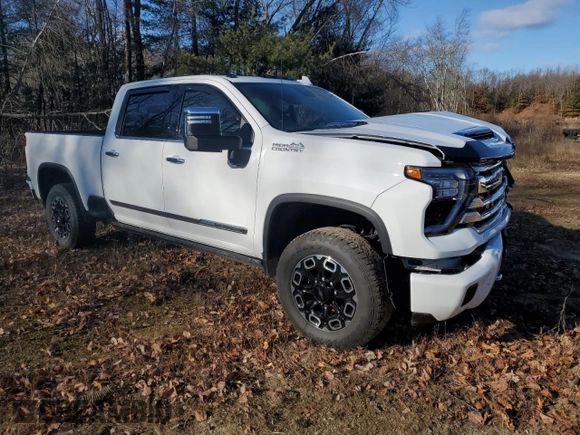 2024 Chevrolet Silverado 3500HD High Country with VIN 2GC4YVEYXR1165898, listed as a Copart auction lot 80017064 with 7,234 mi miles and Salvage Title. Bid and sale history available at carsss.com. Image 4.