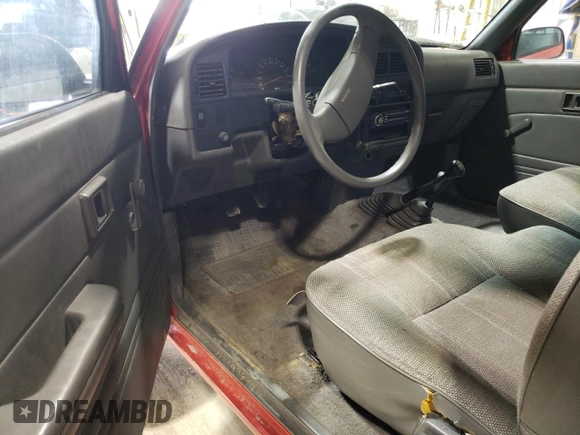 1989 Toyota Pickup с VIN JT4RN13P7K0007179, выставлен на аукционе Copart как лот 47579205 с пробегом 203 439 миль миль и Списание • Salvage title. История ставок и продаж доступна на DreamBid. Изображение 8.