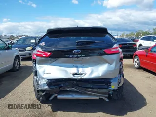 2024 Ford Edge SEL z VIN 2FMPK4J9XRBA43703, wystawiony jako IAAI lot #42064393 z przebiegiem 15 522 mil mil oraz . Historia ofert i sprzedaży dostępna na DreamBid. Obrazek 17.