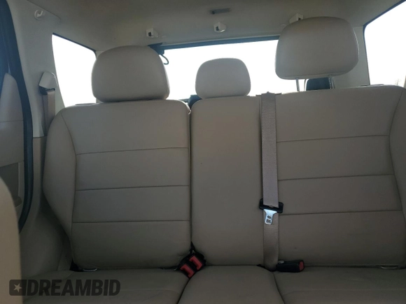 2010 Ford Escape Limited z VIN 1FMCU0EG4AKB30517, wystawiony jako Copart lot #59870285 z przebiegiem 126 483 mil mil oraz Czysty tytuł • Clean title. Historia ofert i sprzedaży dostępna na DreamBid. Obrazek 10.