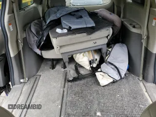 2020 Toyota Sienna XLE z VIN 5TDDZ3DC0LS242575, wystawiony jako Copart lot #54747655 z przebiegiem Nie podano mil oraz Szkoda całkowita • Salvage title. Historia ofert i sprzedaży dostępna na DreamBid. Obrazek 10.