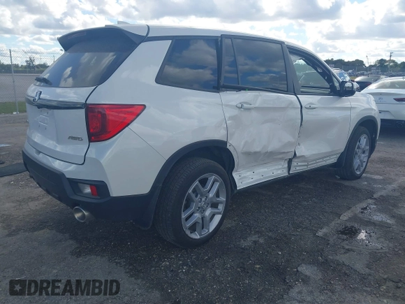 2025 Honda Passport EX-L z VIN 5FNYF8H52SB001266, wystawiony jako IAAI lot #41655256 z przebiegiem 5 622 mil mil oraz . Historia ofert i sprzedaży dostępna na DreamBid. Obrazek 4.