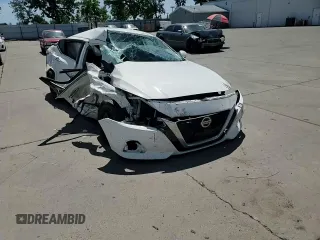 2019 Nissan Altima S z VIN 1N4BL4BV7KC158083, wystawiony jako Copart lot #56957685 z przebiegiem 101 419 mil mil oraz Szkoda całkowita • Salvage title. Historia ofert i sprzedaży dostępna na DreamBid. Obrazek 13.