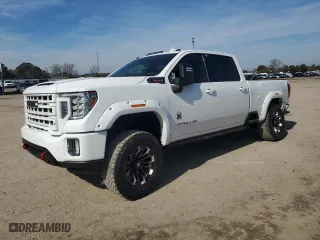 2021 GMC Sierra 2500HD AT4 with VIN 1GT49PEY3MF219634, listed as a Copart auction lot 42439645 with 29,070 mi miles and Salvage Title. Bid and sale history available at carsss.com. Image 1.