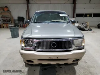 2001 Mercury Mountaineer with VIN 4M2ZU86P01UJ00182, listed as a Copart auction lot 84925404 with 254,568 mi miles and Salvage Title. Bid and sale history available at carsss.com. Image 5.