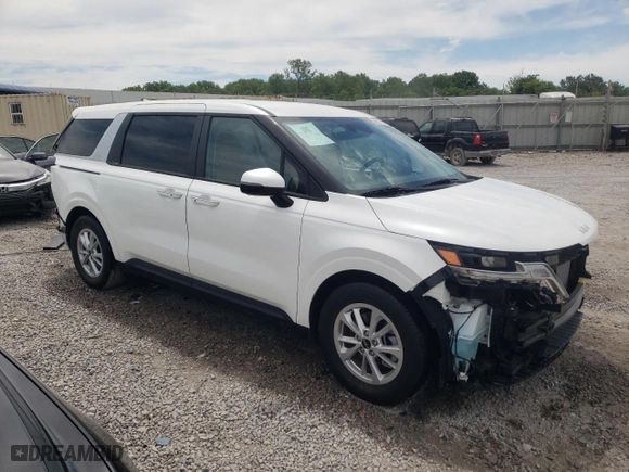 2024 Kia Carnival LX with VIN KNDNB4H38R6398560, listed as a Copart auction lot 58257774 with 4,671 mi miles and Salvage Title. Bid and sale history available at carsss.com. Image 4.