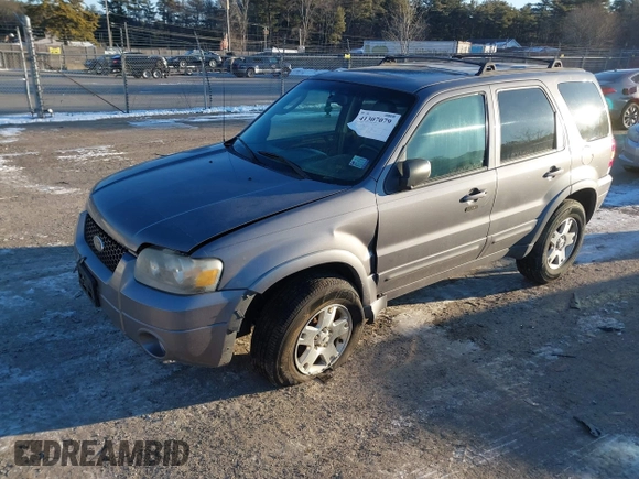 2007 Ford Escape Limited with VIN 1FMYU94197KA86109, listed as a IAAI auction lot 41307079 with 186,606 mi miles. Bid and sale history available at carsss.com. Image 2.