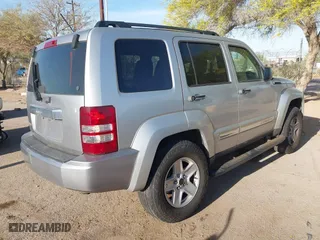 2009 Jeep Liberty Limited with VIN 1J8GN58KX9W527260, listed as a IAAI auction lot 41901644 with 154,010 mi miles. Bid and sale history available at carsss.com. Image 4.