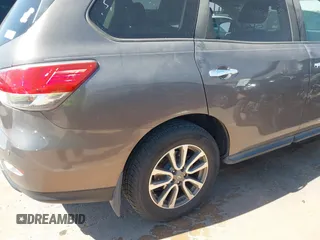 2013 Nissan Pathfinder SL with VIN 5N1AR2MN0DC677545, listed as a IAAI auction lot 42139761 with 198,464 mi miles and . Bid and sale history available at DreamBid. Image 6.
