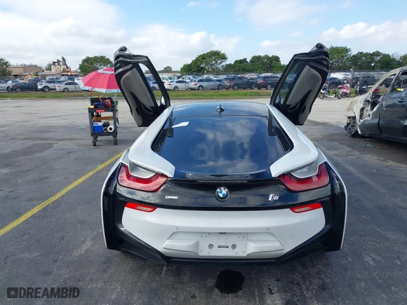 2015 BMW i8 with VIN WBY2Z2C51FV392661, listed as a IAAI auction lot 38409147 with 79,082 mi miles. Bid and sale history available at carsss.com. Image 16.