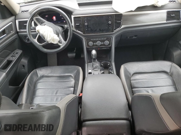 2021 Volkswagen Atlas SEL Premium z VIN 1V2TR2CA2MC513384, wystawiony jako Copart lot #56565305 z przebiegiem 61 815 mil mil oraz Szkoda całkowita • Salvage title. Historia ofert i sprzedaży dostępna na DreamBid. Obrazek 8.