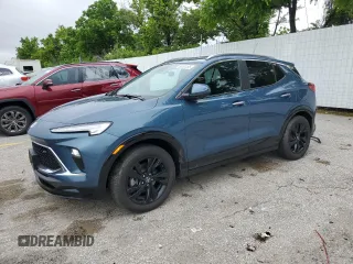 2024 Buick Encore GX Sport Touring с VIN KL4AMDSLXRB004172, выставлен на аукционе Copart как лот 59204185 с пробегом 15 838 миль миль и Списание • Salvage title. История ставок и продаж доступна на DreamBid. Изображение 1.