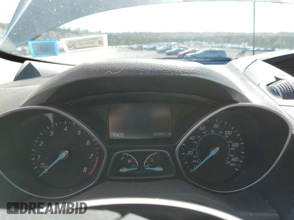 2016 Ford Escape SE z VIN 1FMCU9GX0GUC72104, wystawiony jako Copart lot #54232485 z przebiegiem 89 827 mil mil oraz Szkody całkowita. Historia ofert i sprzedaży dostępna na DreamBid. Obrazek 9.