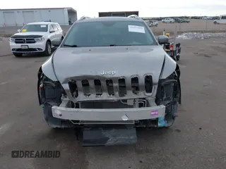 2018 Jeep Cherokee Limited with VIN 1C4PJMDB6JD521944, listed as a IAAI auction lot 41427985 with 120,245 mi miles. Bid and sale history available at carsss.com. Image 13.