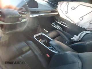 2022 Lucid Air Grand Touring z VIN 50EA1GBA2NA002586, wystawiony jako Copart lot #70090374 z przebiegiem Nie podano mil oraz Szkody całkowita. Historia ofert i sprzedaży dostępna na DreamBid. Obrazek 8.