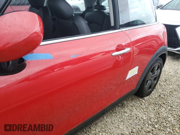 2022 MINI Hardtop Cooper S z VIN WMW53DH03N2S36563, wystawiony jako Copart lot #74345444 z przebiegiem Nie podano mil oraz Nie do naprawy • Non repairable. Historia ofert i sprzedaży dostępna na DreamBid. Obrazek 13.