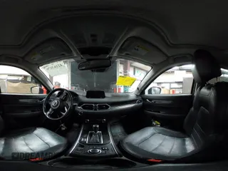 2018 Mazda CX-5 Grand Touring z VIN JM3KFADMXJ0311101, wystawiony jako IAAI lot #42163070 z przebiegiem 129 284 mil mil oraz . Historia ofert i sprzedaży dostępna na DreamBid. Obrazek 19.