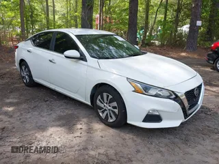 2020 Nissan Altima S z VIN 1N4BL4BV3LC120481, wystawiony jako IAAI lot #42115519 z przebiegiem 68 779 mil mil oraz . Historia ofert i sprzedaży dostępna na DreamBid. Obrazek 1.