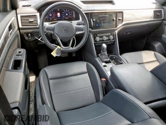 2022 Volkswagen Atlas SE with VIN 1V2JE2CA3NC205175, listed as a Copart auction lot 57333305 with 45,161 mi miles and Salvage title. Bid and sale history available at DreamBid. Image 8.