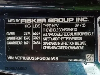 2023 Fisker Ocean Ultra z VIN VCF1UBU25PG006698, wystawiony jako Copart lot #43042795 z przebiegiem Nie podano mil oraz Czysty tytuł • Clean title. Historia ofert i sprzedaży dostępna na DreamBid. Obrazek 13.